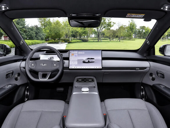 2026 Changan Qiyuan A06 28.39 kWh, серебристый, 2256000 рублей - вид 4