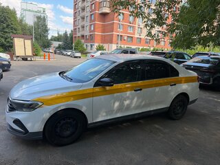 2022 Volkswagen Polo VI, чёрный, 1060000 рублей, вид 2