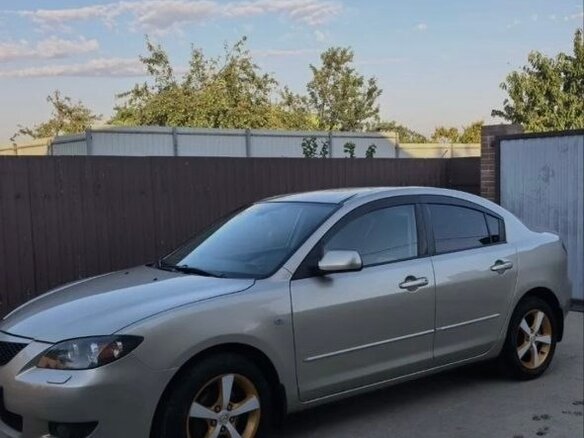 2005 Mazda 3 I (BK), золотистый, 450000 рублей