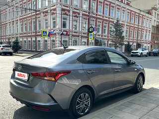 2021 Hyundai Solaris II Рестайлинг, серый, 1950000 рублей, вид 4