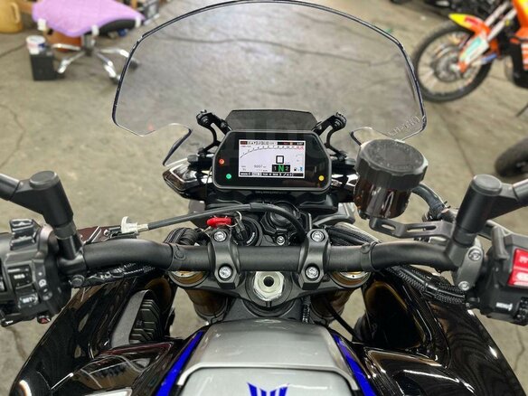 2021 Yamaha MT-10SP, серебристый, 1780000 рублей - вид 25