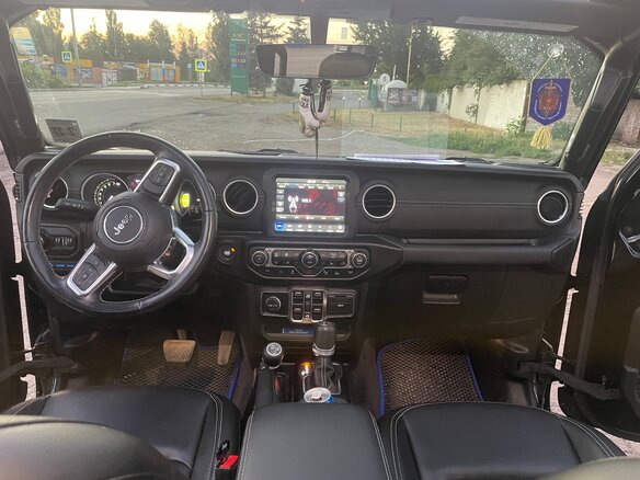 2022 Jeep Wrangler IV (JL), чёрный, 5500000 рублей - вид 20