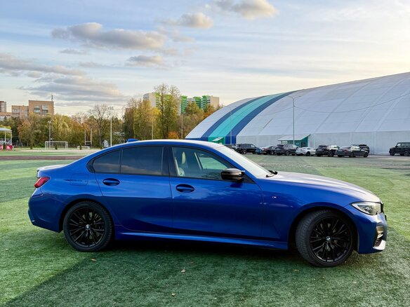 2021 BMW 3 серии 320d xDrive VII (G2x), синий, 3720000 рублей - вид 2