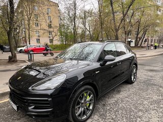 2020 Porsche Cayenne E-Hybrid III, чёрный, 8700000 рублей, вид 2