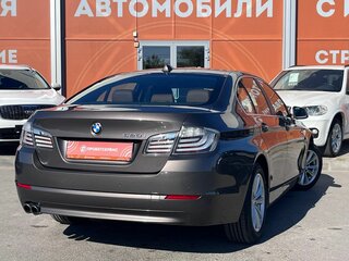 2013 BMW 5 серии 520i VI (F10/F11/F07), коричневый, 1799000 рублей, вид 5