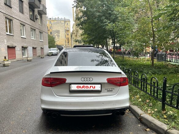 2012 Audi A4 IV (B8) Рестайлинг, белый, 1300000 рублей - вид 8