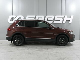 2021 Volkswagen Tiguan II Рестайлинг, коричневый, 3069000 рублей, вид 5