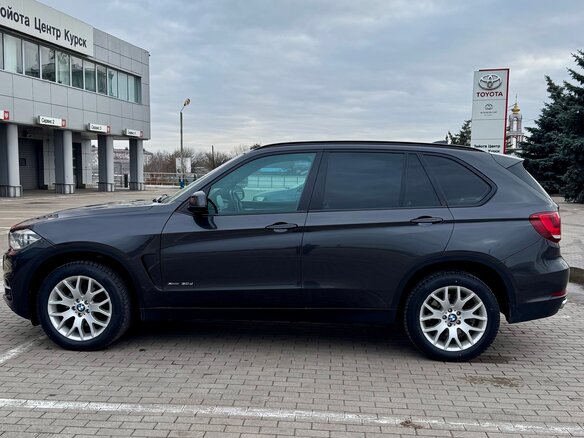 2013 BMW X5 30d III (F15), серый, 3150000 рублей - вид 2