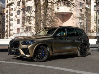 2021 BMW X5 M III (F95), серый, 9500000 рублей, вид 2