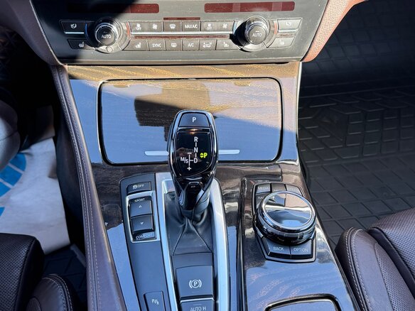 2016 BMW 5 серии 550i VI (F10/F11/F07) Рестайлинг, чёрный, 2699999 рублей - вид 18