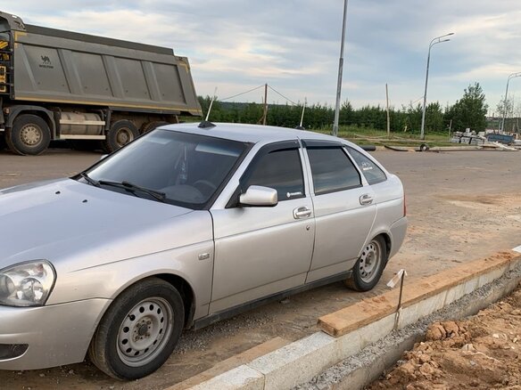 2011 Lada (ВАЗ) Priora I, серый, 270000 рублей