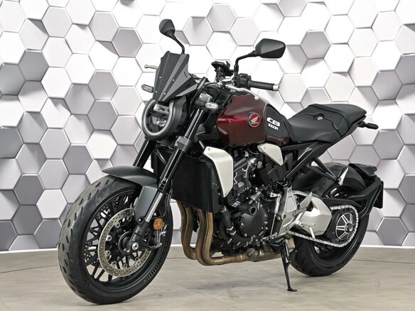 2024 Honda CB 1000R, красный, 1377000 рублей - вид 1