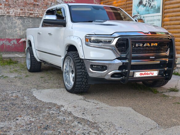 2018 Ram 1500 Crew Cab eTorque V, белый, 7000000 рублей - вид 5