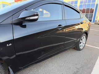 2011 Hyundai Solaris I, чёрный, 690000 рублей, вид 3