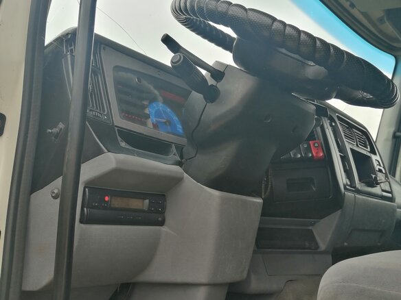 2003 Renault Premium, белый, 1850000 рублей - вид 2