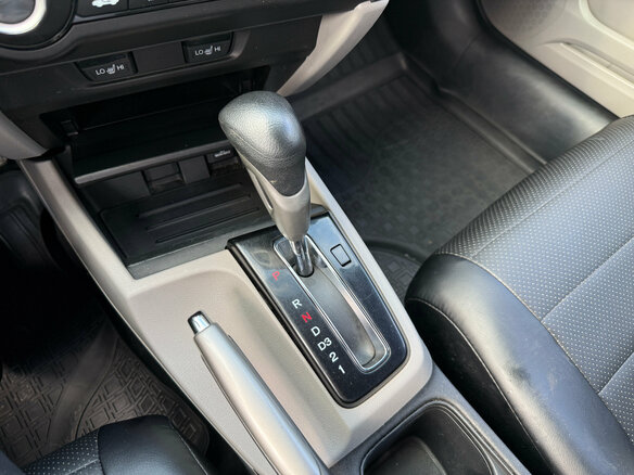 2014 Honda Civic IX Рестайлинг, серый, 929000 рублей - вид 10