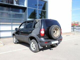 2011 Chevrolet Niva I Рестайлинг, чёрный, 450000 рублей, вид 3