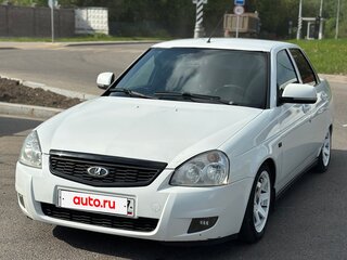 2015 Lada (ВАЗ) Priora I Рестайлинг, белый, 700000 рублей, вид 2