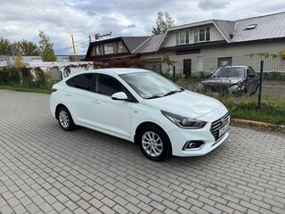 2018 Hyundai Solaris II, белый, 1350000 рублей, вид 2