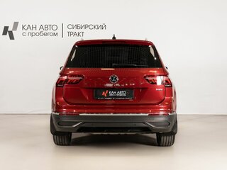 2021 Volkswagen Tiguan II Рестайлинг, красный, 2941258 рублей, вид 4