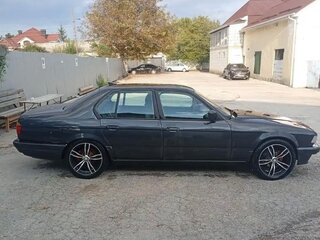 1991 BMW 7 серии 735i II (E32), чёрный, 360000 рублей, вид 2