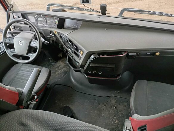 2015 Volvo FH, красный, 5538500 рублей - вид 6