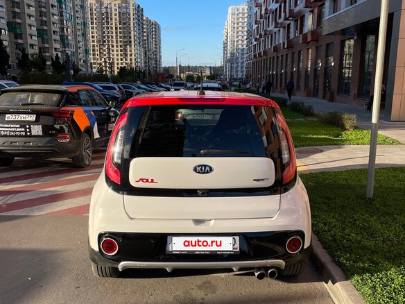 2017 Kia Soul II Рестайлинг, белый, 1390000 рублей - вид 5