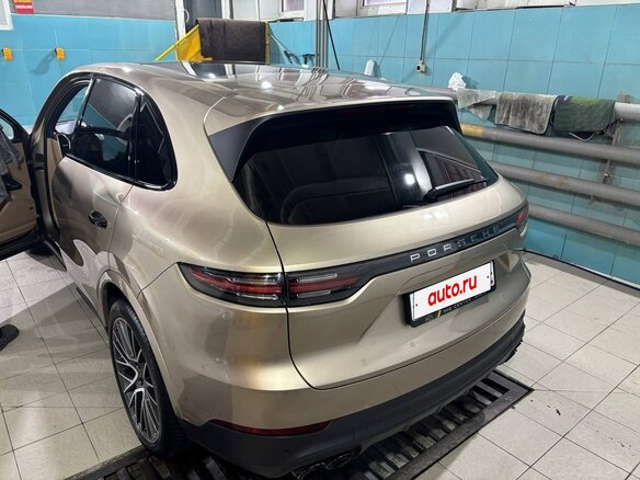 2018 Porsche Cayenne III, коричневый, 8800000 рублей - вид 12