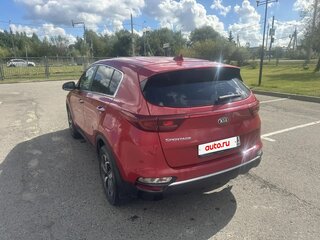 2019 Kia Sportage IV Рестайлинг, красный, 2300000 рублей, вид 3