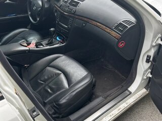 2003 Mercedes-Benz E-Класс 200 III (W211, S211), белый, 450000 рублей, вид 4