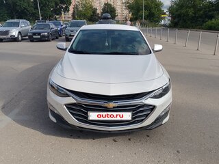 2020 Chevrolet Malibu IX Рестайлинг, белый, 2000000 рублей, вид 2