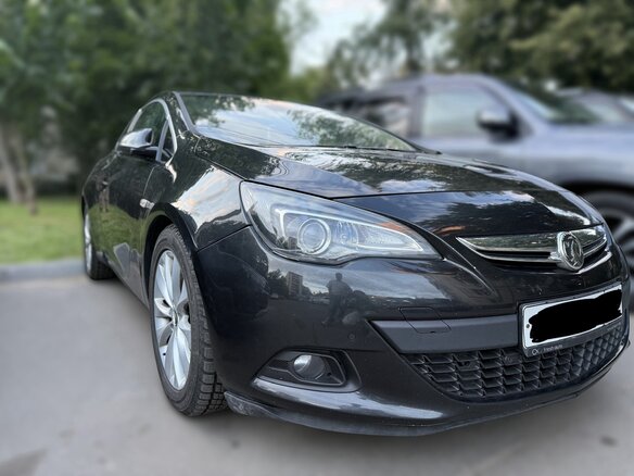 2014 Opel Astra GTC J Рестайлинг, чёрный, 920000 рублей - вид 2