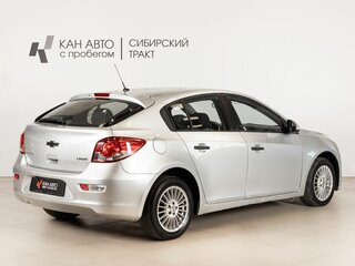 2013 Chevrolet Cruze I Рестайлинг, серебристый, 531500 рублей, вид 3