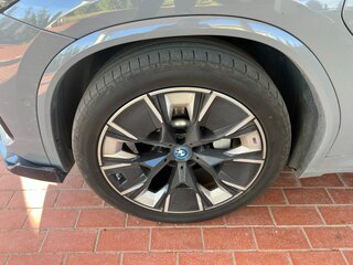 2024 BMW iX3 I (G08) Рестайлинг, серый, 5800000 рублей, вид 4