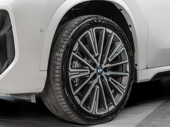2026 BMW X1 Long 25Li xDrive III (U11/U12), белый, 5490000 рублей - вид 13