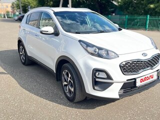 2020 Kia Sportage IV Рестайлинг, белый, 2290000 рублей, вид 4
