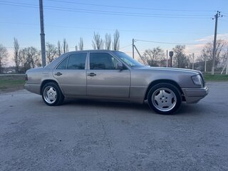 1991 Mercedes-Benz W124 300, серый, 430000 рублей, вид 3