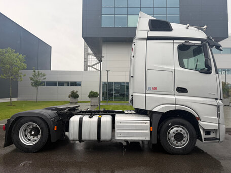 2023 Mercedes-Benz Actros, белый, 8150000 рублей, вид 1