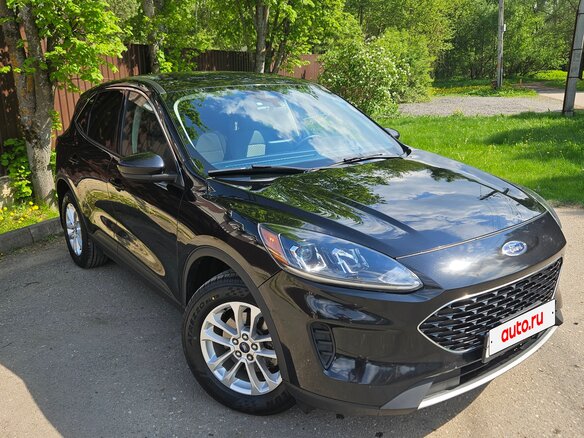 2020 Ford Escape IV, чёрный, 2050000 рублей - вид 2