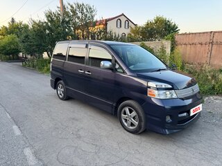 2007 Toyota Voxy I (R60), синий, 900000 рублей, вид 3