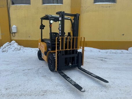 2024 Komatsu FD30, золотистый, 880000 рублей, вид 1