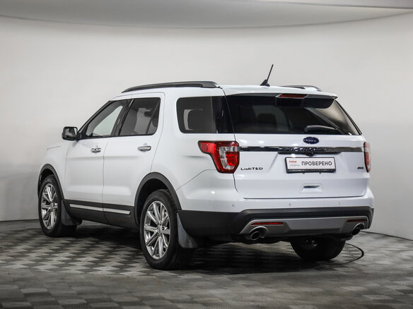 2017 Ford Explorer V Рестайлинг, белый, 2399777 рублей - вид 6