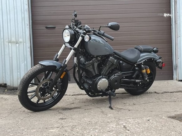 2023 Yamaha XV950 Bolt, серый, 910000 рублей - вид 5