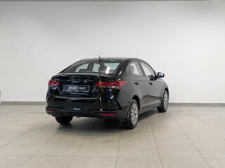 2021 Hyundai Solaris II Рестайлинг, чёрный, 1550000 рублей, вид 5