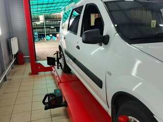 2015 Lada (ВАЗ) Largus I, белый, 550000 рублей, вид 2