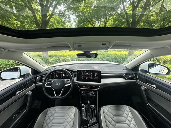 2022 Volkswagen Tayron I, белый, 2150000 рублей - вид 7