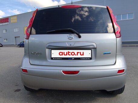 2011 Nissan Note I Рестайлинг, серебристый, 689999 рублей, вид 5