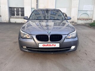 2009 BMW 5 серии 525xi V (E60/E61) Рестайлинг, серый, 975000 рублей, вид 3