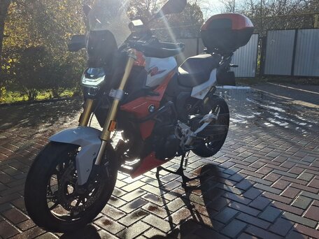 2021 BMW F 900 R, красный, 960000 рублей, вид 1