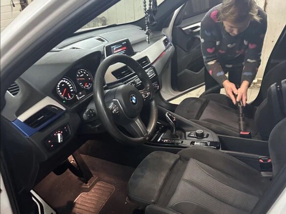 2018 BMW X1 18i sDrive II (F48), белый - вид 8